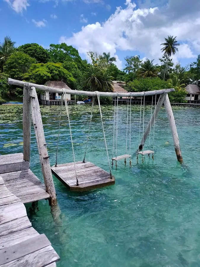Villa Ensueno, Lagoon Private Front Bacalar Mexiko